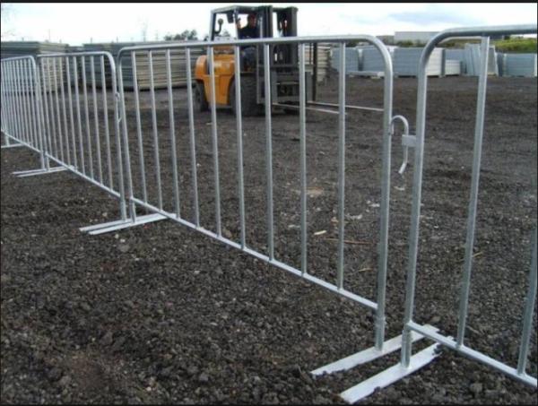 Silver Color Temporary Security Fence Panels , Portable Crowd Control Barriers