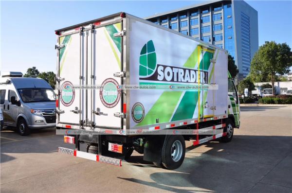 Japan Brand Isuzu 5tons Thermo King Refrigerator Refrigerated Van Truck for Food Transport