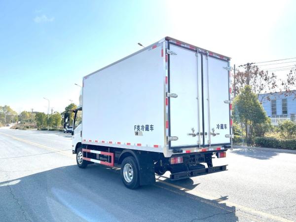 Intelligent Management Isuzu M100 Refrigerated Truck Price For Urban Transportation