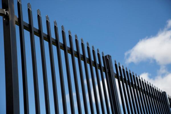 Steel Spear Top Fencing garrison fence 1.8m*2.35m rail 45mm*45mm or 40mm*40mm available 4 rails HDG then coated powder