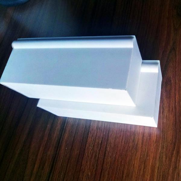 Высокая рефракторичность Алюминиевый облицовочный кирпич для керамической шаровой мельницы 1770°-2000°