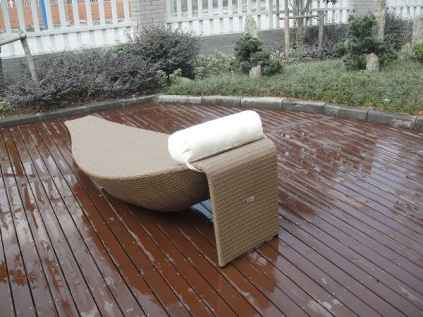 All Weather Outdoor Rattan Daybed Leaf Bed For Patio Beach Pool