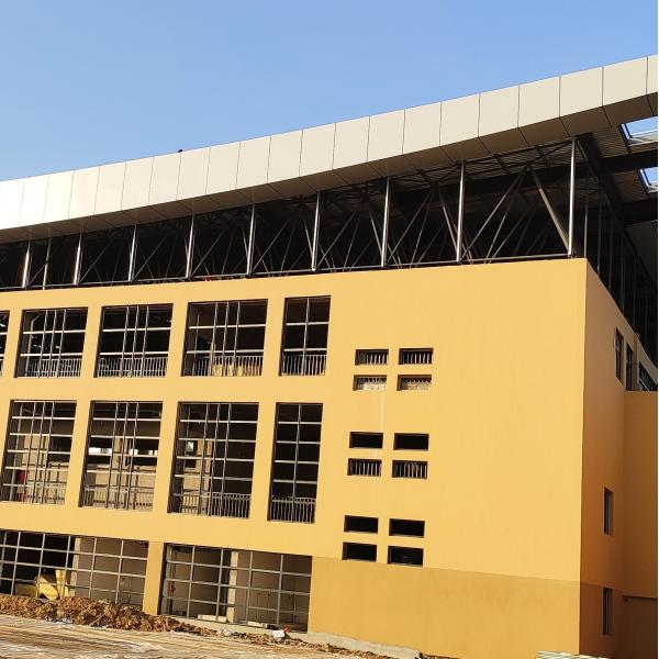 Toit en acier 950mm de cadre de l'espace de toit de la construction 820mm de cadre en métal de la lumière Q345