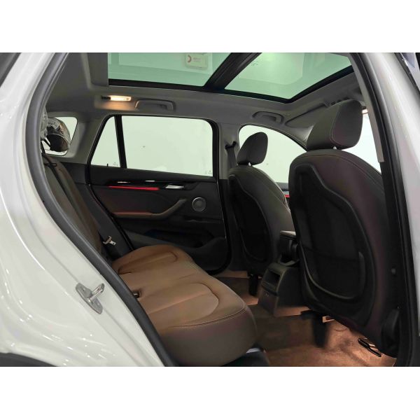 White BMW X1 2022 SDrive20Li Fashion Model  For Business And Personal