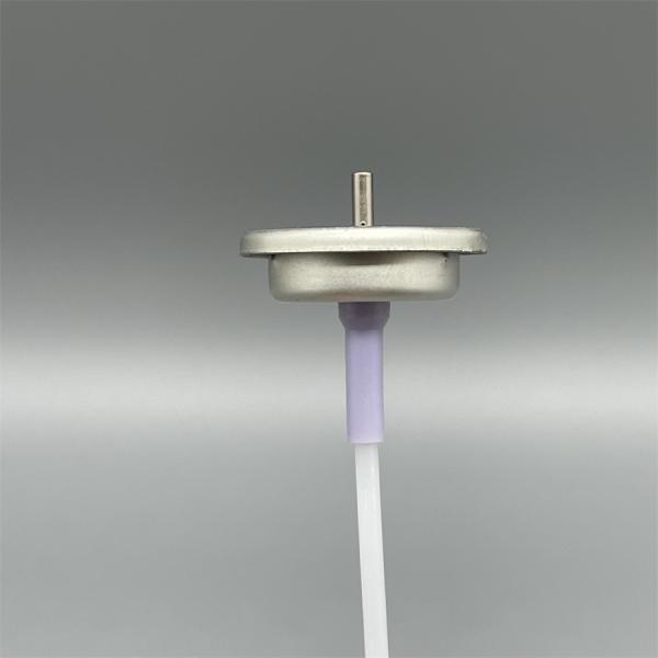 Adaptateur de soupape de remplissage de gaz polyvalent pour briquets utilitaires et outils au butane avec joint universel de buse