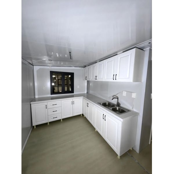 Quick Installation Double-Wing Insulated Expandable Container House with Galvanized Steel Frame for Construction Sites
