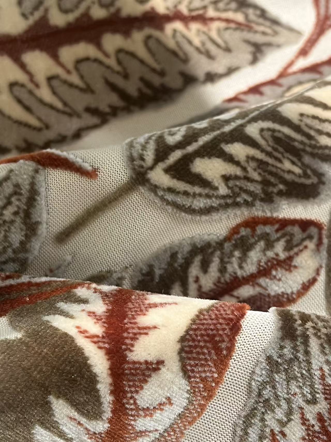 Breathable Quick Dry Jacquard Velvet Sofa Fabric 480GSM 142CM Moisture Wicking Upholstery
