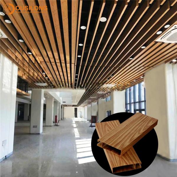 Teto falso suspendido decorativo do metal da prancha de alumínio de madeira do perfil do olhar para o shopping