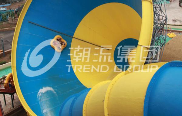 Huge Tornado Custom Water Slides For Family Riding , Width 18.6m