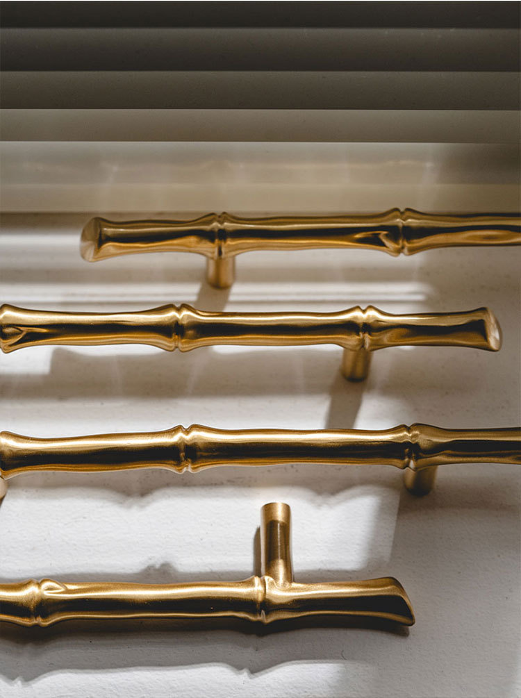 New Design Solid Brass Contemporary Furniture Handle Gold T-Bar Door Pull Dresser Knobs for Wardrobe and Drawer