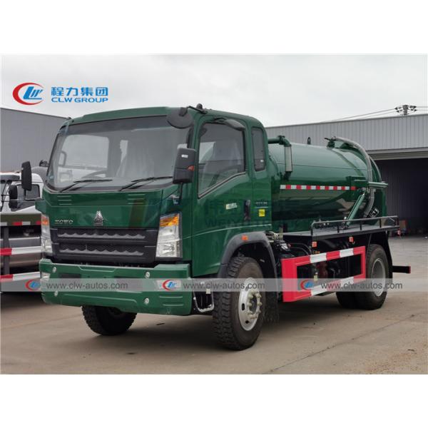 RHD Sino Howo 5T Vacuum Septic Truck With Italy Pump