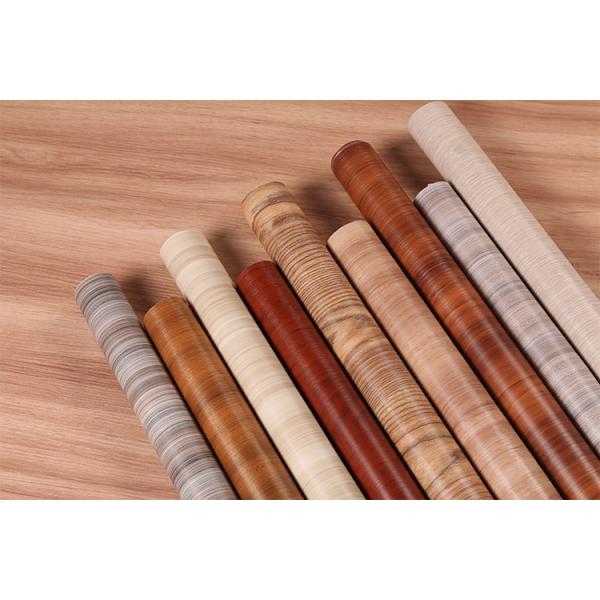 Tapis peint autoadhésif à grains de bois résistant à l'eau et écologique pour la conception de meubles modernes