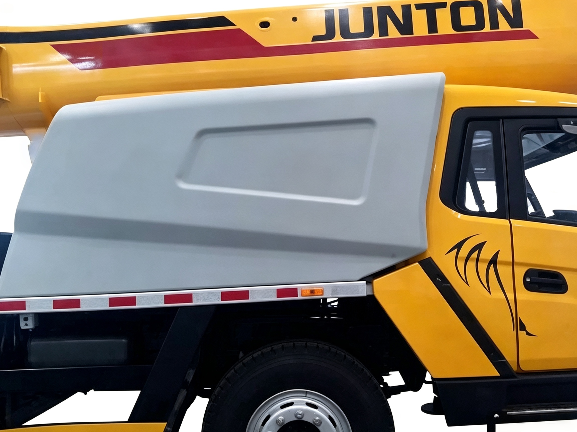 SMC Composite Commercial Vehicle Parts Weather Resistant Automotive Exterior Parts
