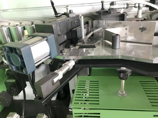 RSL550AD Machine automatique de bandes de bordure