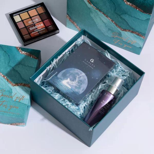 Luxury Wave Gilded Cosmetic Gift Box Customizable Packaging