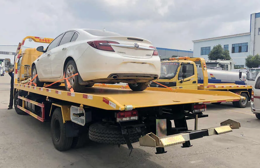 Dongfeng 4tons Road Car Rescue Tow Truck 6ton Flatbed Road Wrecker Vehicle