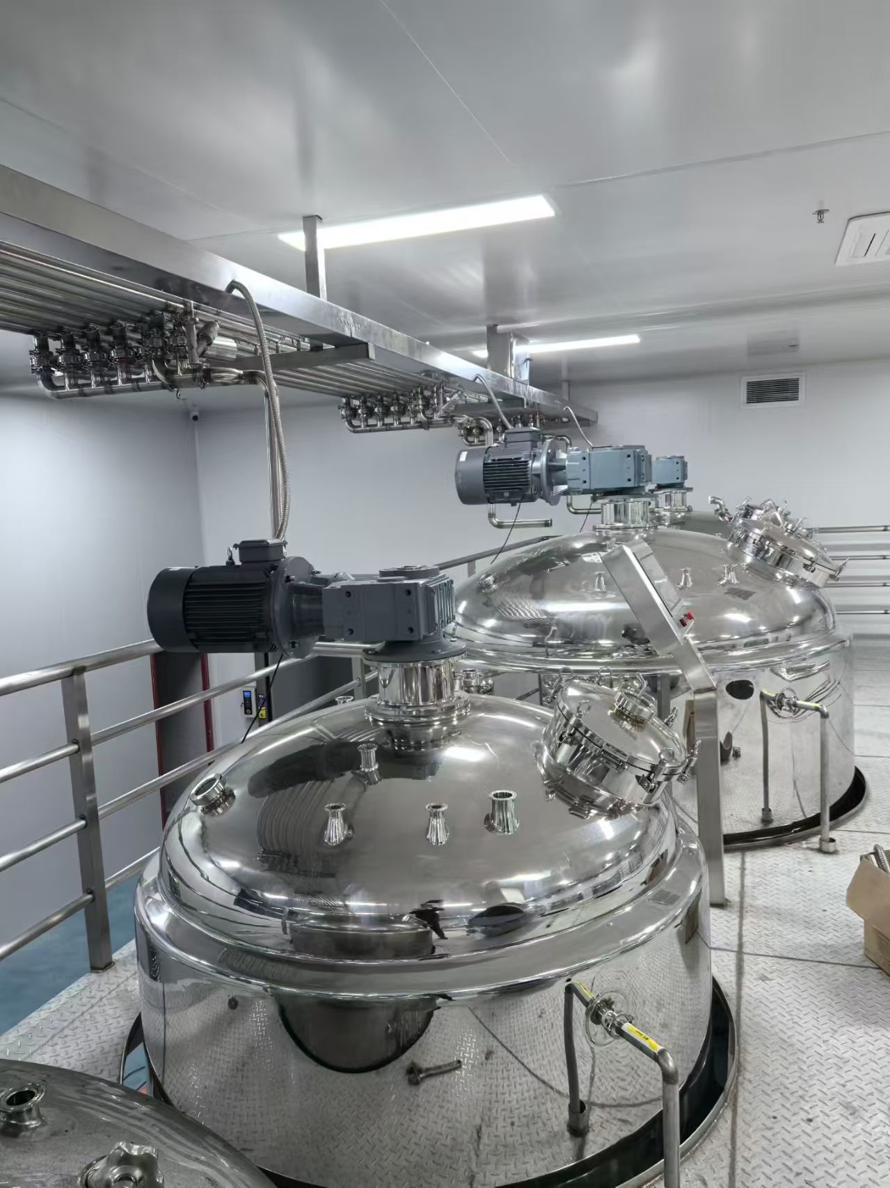 Automatic Laundry Liquid Detergent Production Line with PLC Control