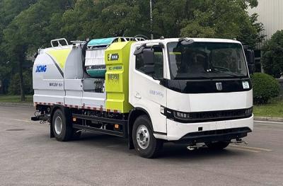 High Precision Guard Rail Truck Guardrail Cleaning Truck With Electric Working Arrow Light
