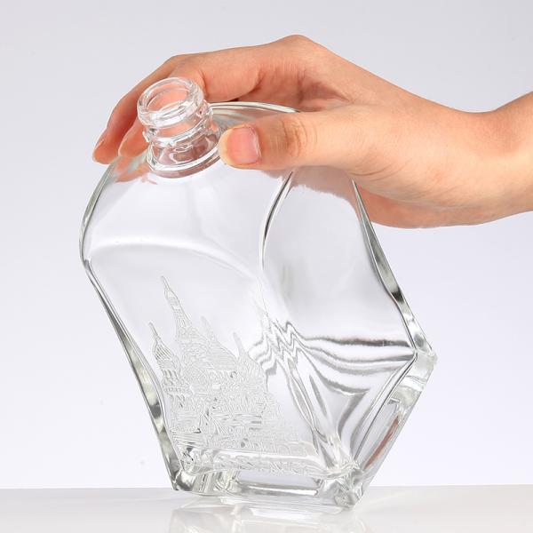 Clear Glass Collar 750ml Embossed Bottle for Alcoholic Beverages and Drinks