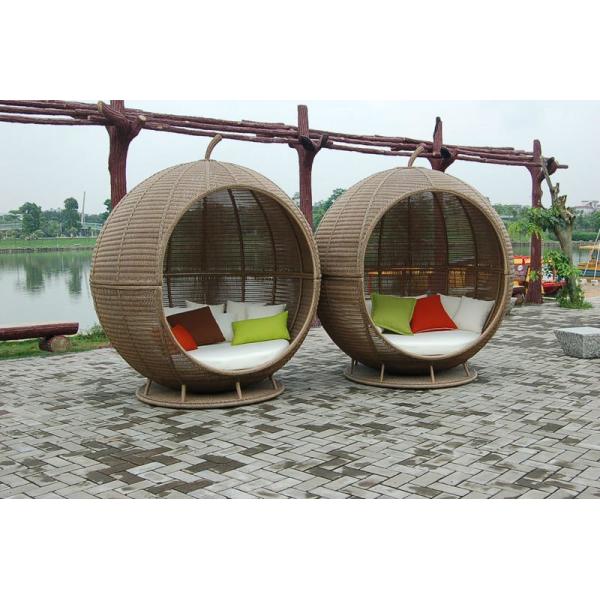 Meubles d' extérieur revêtus de poudre canapé de tissage en rotin de style pomme pour la détente dans la cour