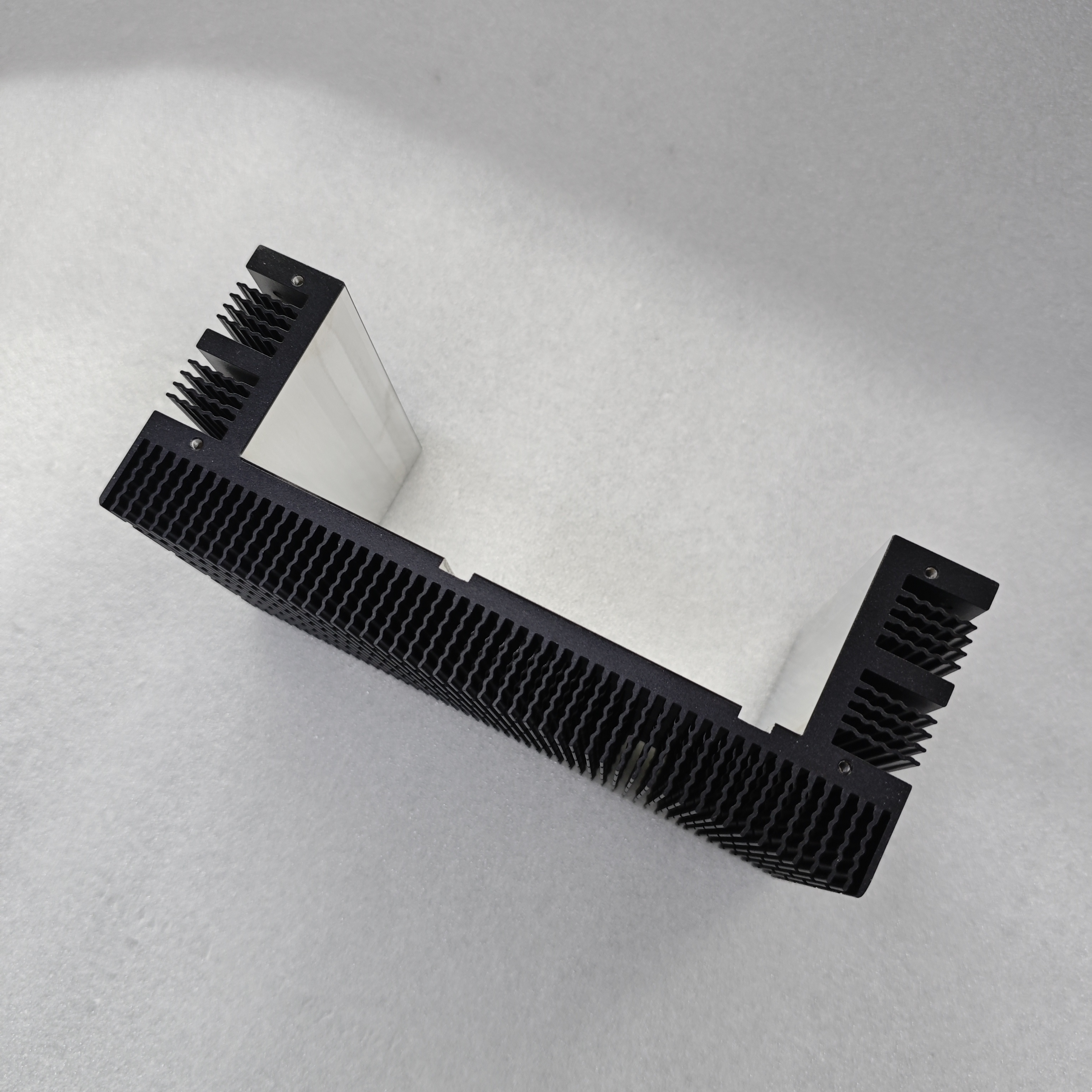 Customizable Aluminum Heat Sink with Efficient Heat Dissipation and Black