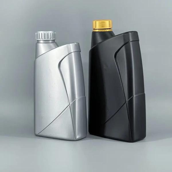 Durable Plastic Lube Oil Bottle With Secure Lid For Heavy Duty Applications