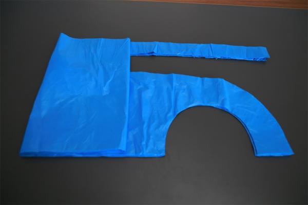 Disposable Plastic Throw Away Aprons For Food Industry & Hospital Application