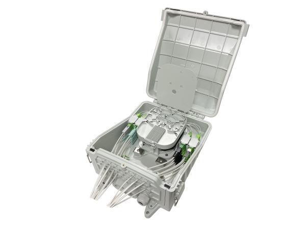 YINGDA novo design especial 24 portas Fibra Splitter Box com portas de cabo de queda redonda Mini SC Adaptador