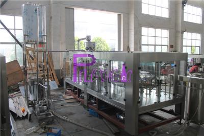 O plástico da máquina de enchimento do suco da polpa da capacidade alta engarrafa o controle do PLC