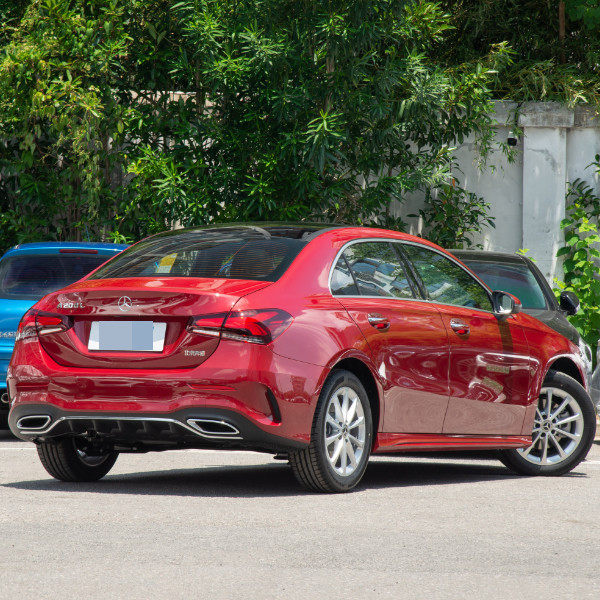 Подержанные автомобили пробега хорошего состояния низкие от Мерседес-Benz Китая горячего продавая 2022 измененная год мода седана спорта