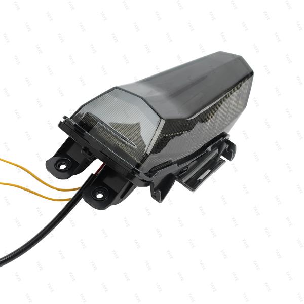 Motorcycle LED Tail Light with 1 Lens 12V-24V Voltage and 1Year Warranty for Yamaha R15 V3