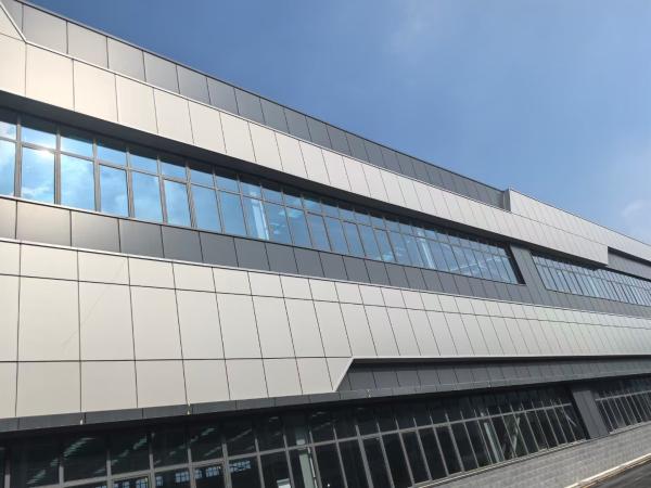 Rigid Frame Design Steel Structure Warehouse for Industrial with Environmentally Friendly and Construction Solutions