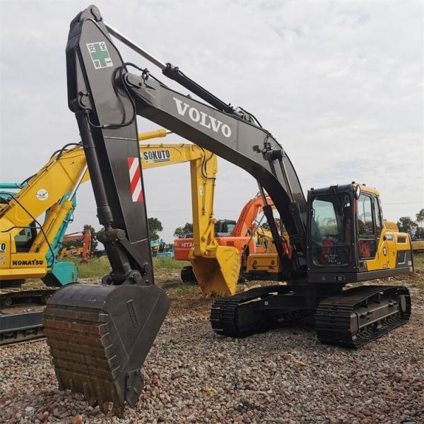Excavadora de trilhos Volvo 210 usada com cilindro hidráulico original e 650 horas de trabalho