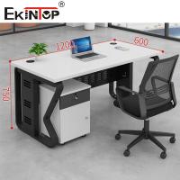 Petit bureau pour les employés Bureau exécutif Bureau de bureau de style professionnel Bureau en chêne massif