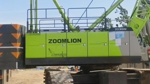 2021 Zoomlion 中古 クローラークレーン ZCC850V メインアーム 40メートル,ジブ 18メートル,対重量29トン,稼働時間6850h,優れた作業状態.