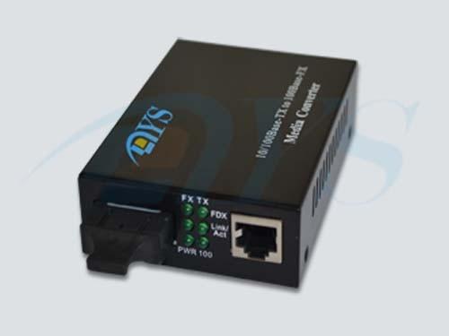 10M / 100M Optical Fiber Media Converter With FX 100 / FX Link