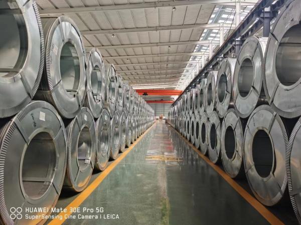 Hot Dipped Galvanized Steel Coil JISG3302 Zero Spangle SGCC / GI Strip Coil