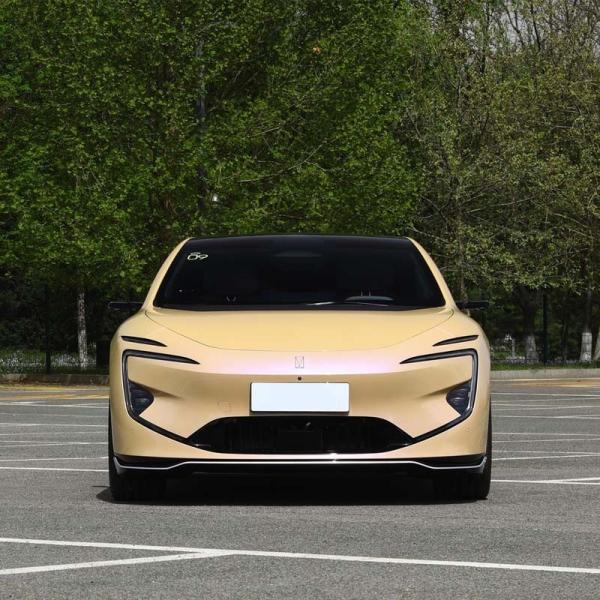 AVATR 12 High Speed 215km/H Pure Electric Sedan Car with Maximum Torque of 370n.M