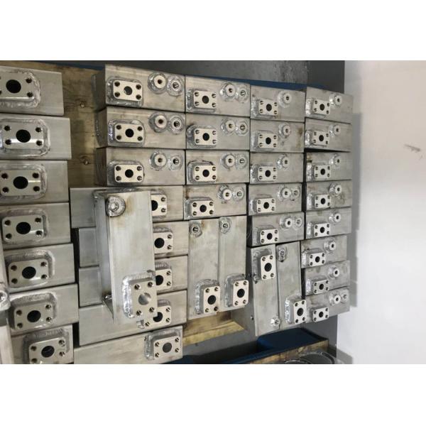 Серебряный алюминиевый коллектор воздушного охладителя маслянного охладителя теплоотвода запасных частей для автомобиля корабля