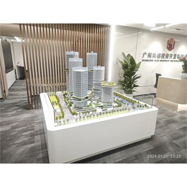 Modèle à l'échelle de l'architecture des entreprises à plusieurs tours Développement urbain Modèle à l'échelle 1:150