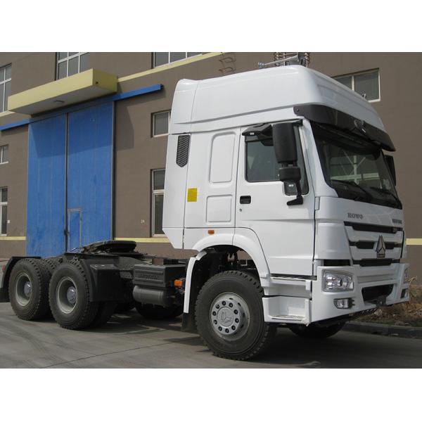 High Capacity 371HP Sinotruck HOWO 4X2 6X4 Terminal Tractor Truck for Transportation