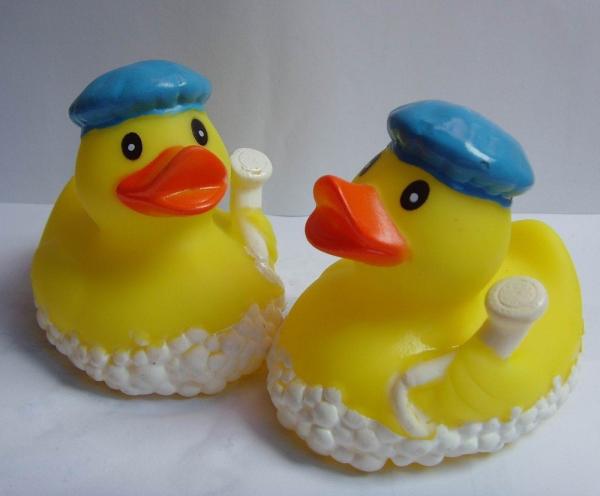 Mini Yellow Bathtub Weighted Squeezing Rubber Ducks Surfing / Swimming Design