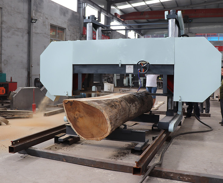Лесопильный завод диапазона Woodworking MJ3212B вертикальный с экипажом CNC