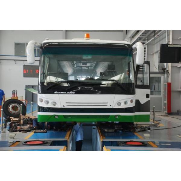 110 Passenger Airport Limousine Bus , 4 Stroke Diesel Engine Airport Coaches