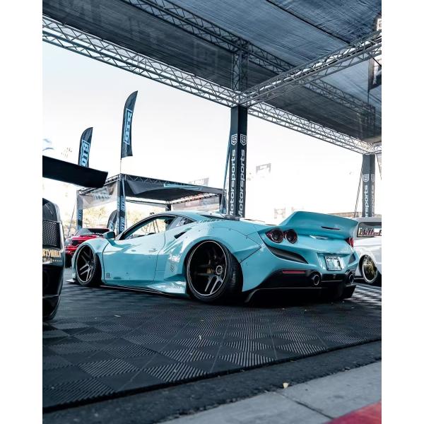 F8 Ferrari Auto Body Kit LB Style Spoiler en fibre de carbone bleue large de la lèvre