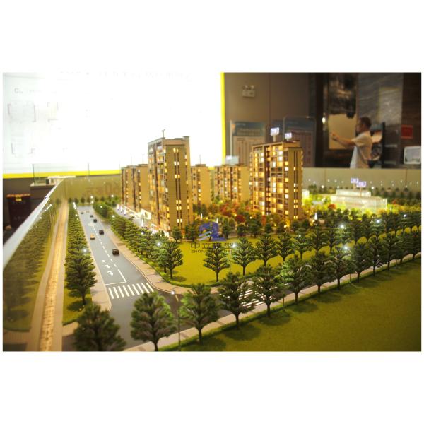 Modèle à l'échelle 1:100 pour l'architecture