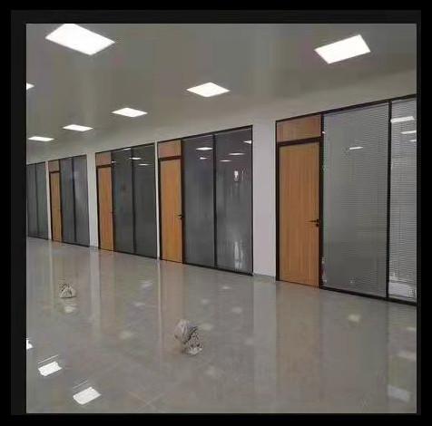 Customized Glass Wall Panel with CNC Edge Treatment