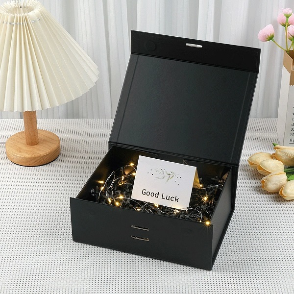 Collapsible Rigid Gift Box With Magnetic Closure And Satin Ribbon
