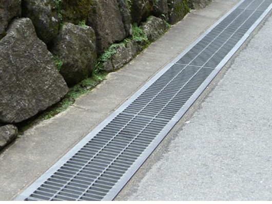 Решетка металла стока канавы низкоуглеродистой стали К235, крышка решетки стока 3 до 10мм