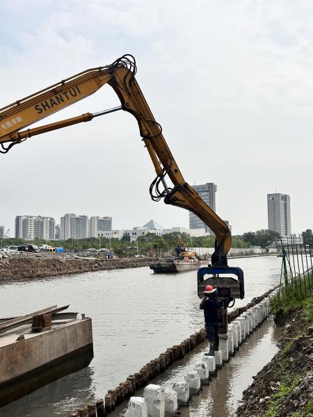12 M Max Pile Length Photovoltaic Pile Driver For Heavy Duty 33-40Ton Excavator